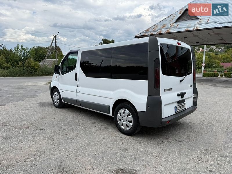 Мінівен Renault Trafic 2004 в Кременці