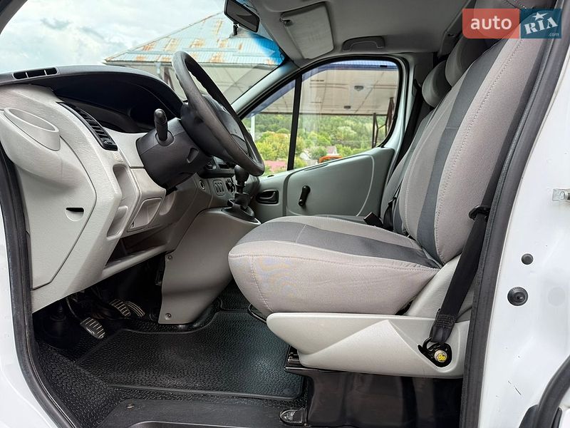 Мінівен Renault Trafic 2004 в Кременці
