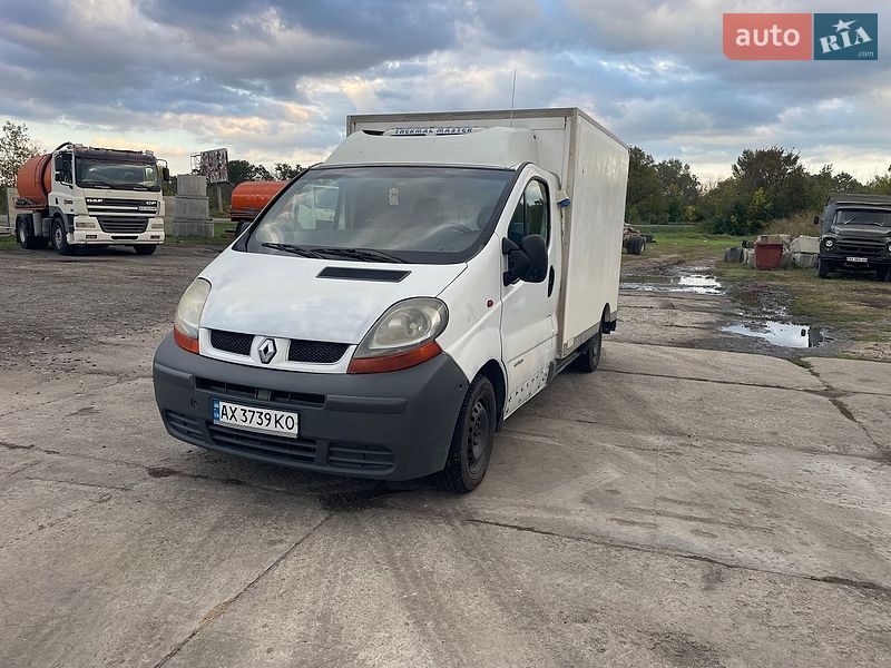 Вантажний фургон Renault Trafic 2004 в Харкові