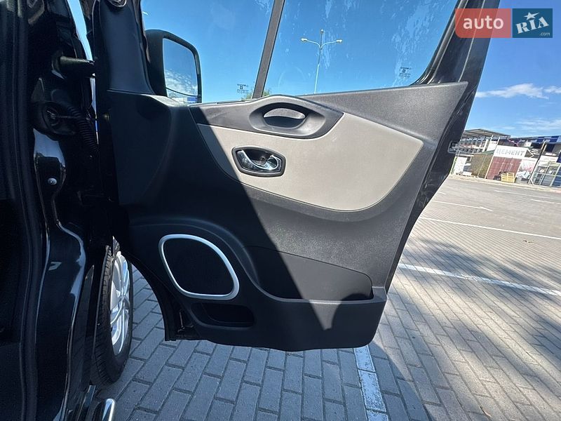 Минивэн Renault Trafic 2015 в Коломые