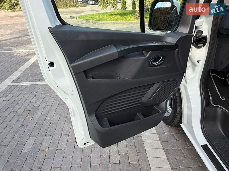 Мінівен Renault Trafic 2025 в Києві фото 28 Мінівен Renault Trafic 2025 в Києві