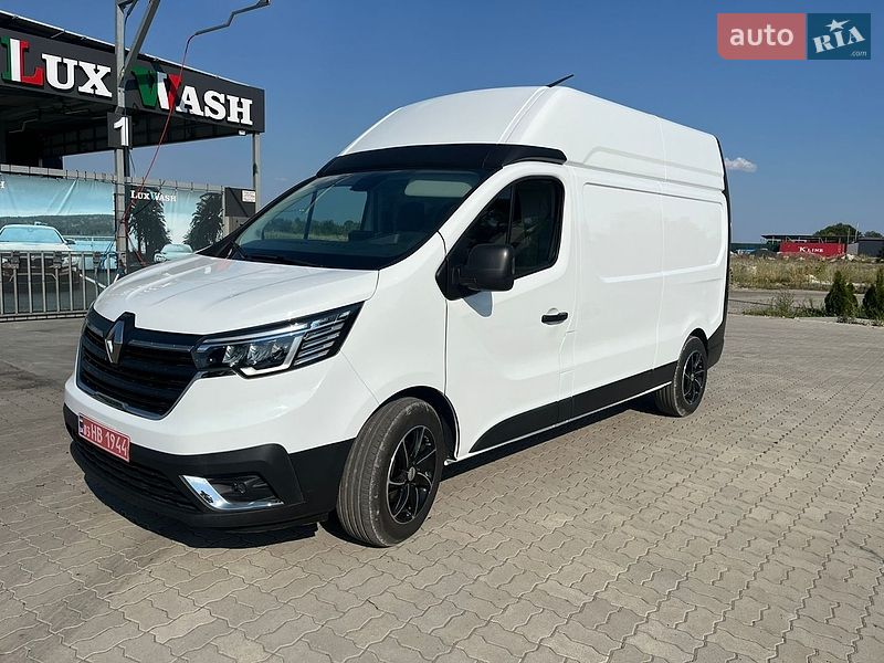Грузовой фургон Renault Trafic 2024 в Радехове