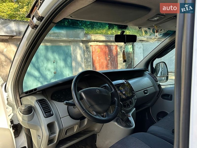 Минивэн Renault Trafic 2004 в Каменец-Подольском