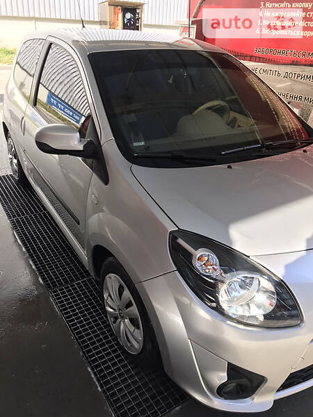 Хетчбек Renault Twingo 2011 в Львові