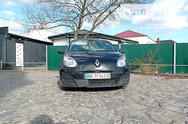 Хэтчбек Renault Twingo 2009 в Березному