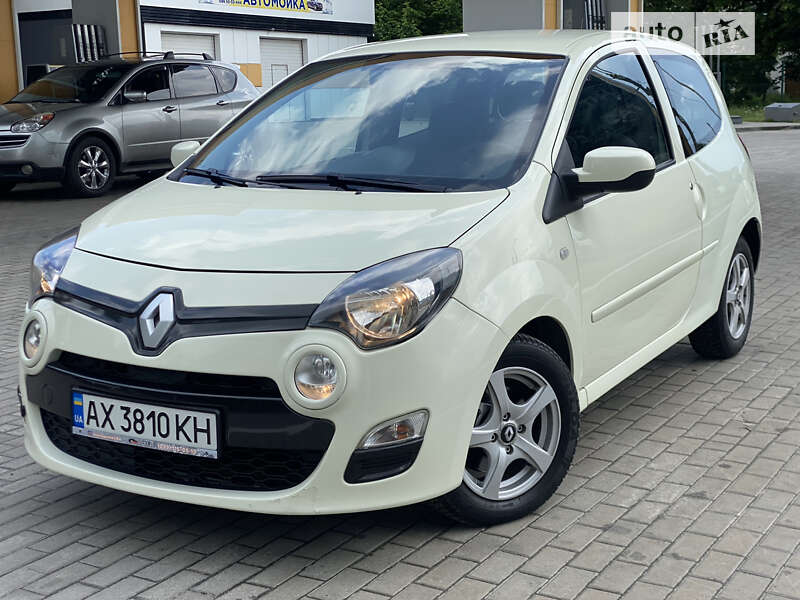Хэтчбек Renault Twingo 2012 в 