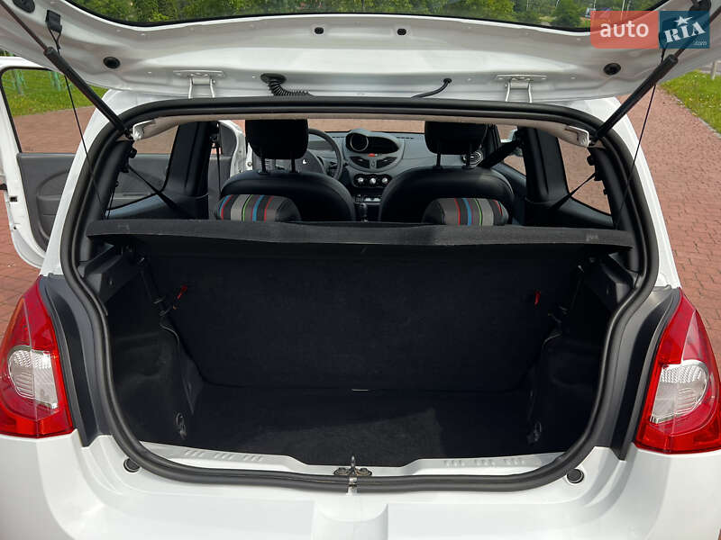 Хэтчбек Renault Twingo 2013 в Трускавце