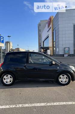 Хэтчбек Renault Twingo 2010 в Львове