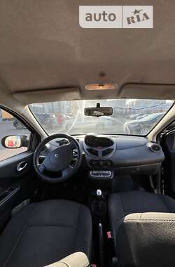 Хэтчбек Renault Twingo 2010 в Львове