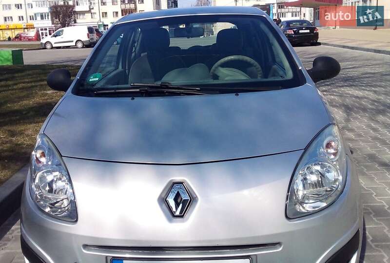 Хэтчбек Renault Twingo 2008 в Звягеле