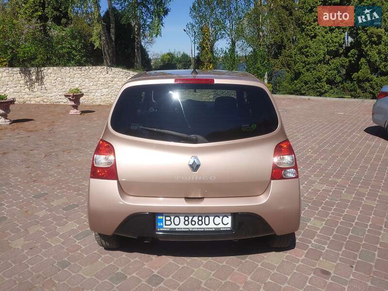 Хэтчбек Renault Twingo 2011 в Тернополе