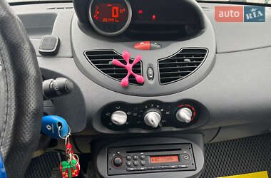 Хетчбек Renault Twingo 2011 в 