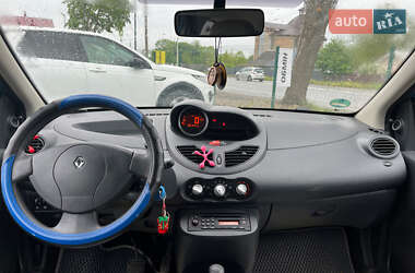 Хетчбек Renault Twingo 2011 в 
