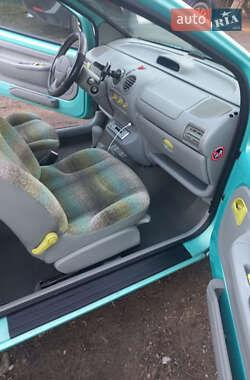 Хетчбек Renault Twingo 1998 в 