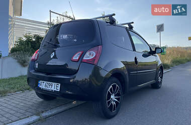 Хэтчбек Renault Twingo 2011 в 