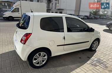 Хэтчбек Renault Twingo 2011 в 