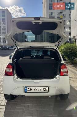 Хэтчбек Renault Twingo 2011 в 