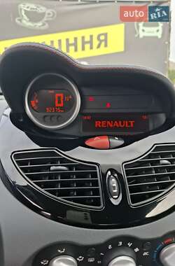 Хэтчбек Renault Twingo 2013 в 