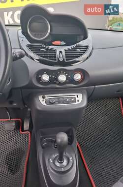 Хэтчбек Renault Twingo 2013 в 