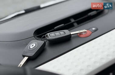Хэтчбек Renault Twingo 2022 в 