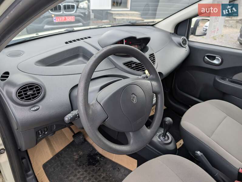 Хэтчбек Renault Twingo 2011 в Ровно