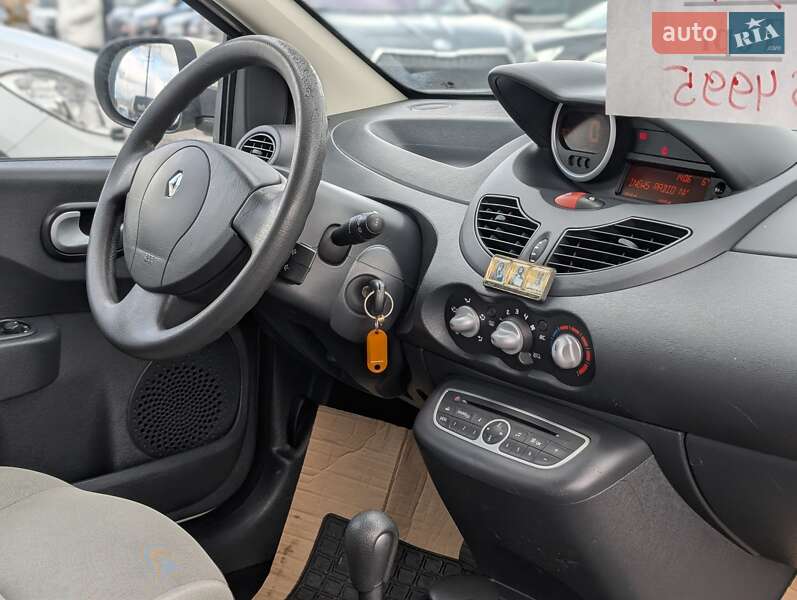 Хэтчбек Renault Twingo 2011 в Ровно