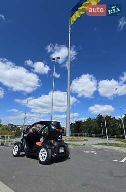 Хетчбек Renault Twizy Z.E. 2014 в 