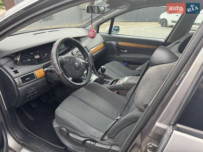 Хэтчбек Renault Vel Satis 2004 в Ужгороде