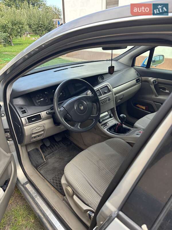Хэтчбек Renault Vel Satis 2002 в 