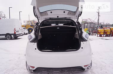 Хэтчбек Renault Zoe 2015 в Луцке