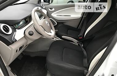 Хетчбек Renault Zoe 2015 в Дніпрі