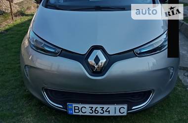 Хетчбек Renault Zoe 2015 в 