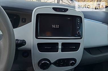 Хетчбек Renault Zoe 2015 в 