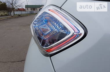 Хетчбек Renault Zoe 2013 в 