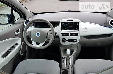 Хетчбек Renault Zoe 2013 в 