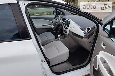 Хетчбек Renault Zoe 2013 в 