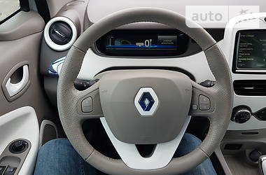 Хетчбек Renault Zoe 2013 в 
