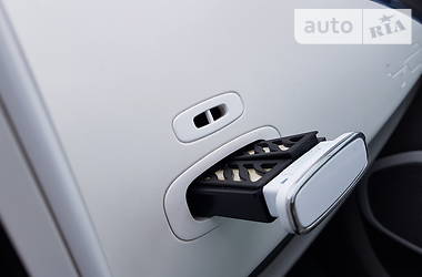 Хетчбек Renault Zoe 2013 в 
