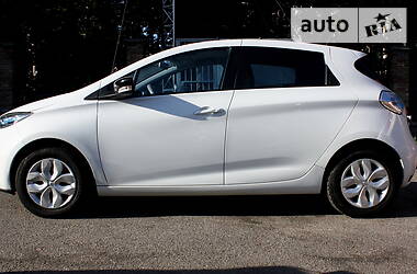 Хэтчбек Renault Zoe 2015 в Киеве