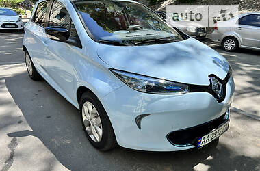 Хэтчбек Renault Zoe 2014 в Киеве