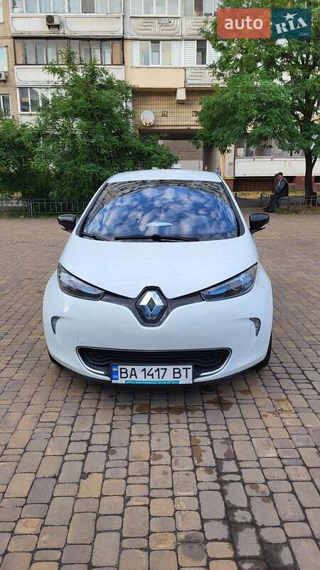 Хэтчбек Renault Zoe 2015 в Киеве