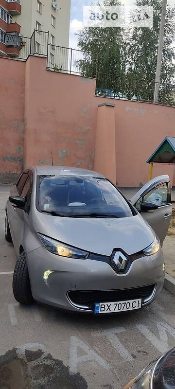 Хэтчбек Renault Zoe 2015 в Хмельницком