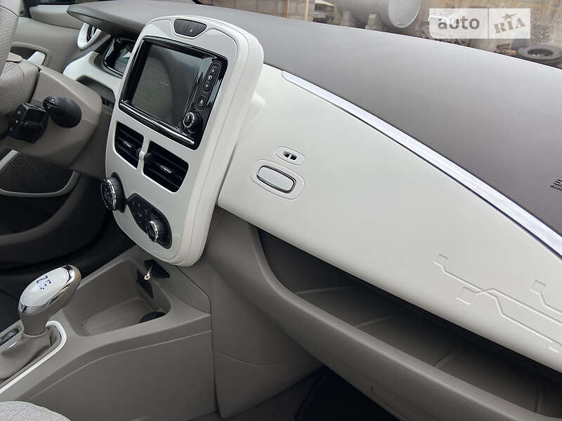 Хетчбек Renault Zoe 2016 в Васильківці