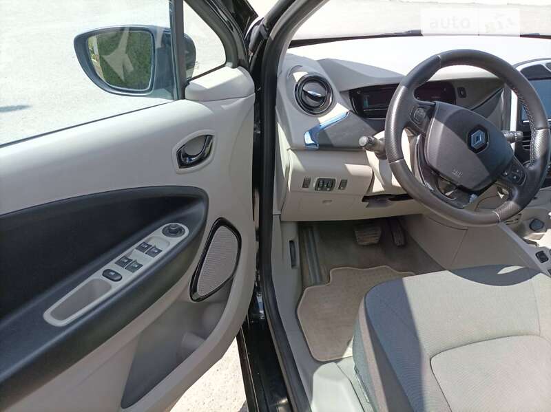 Хэтчбек Renault Zoe 2013 в Дубно