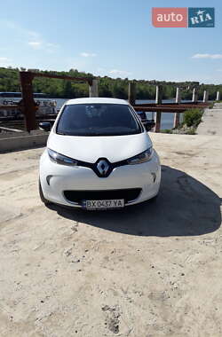 Хэтчбек Renault Zoe 2015 в 