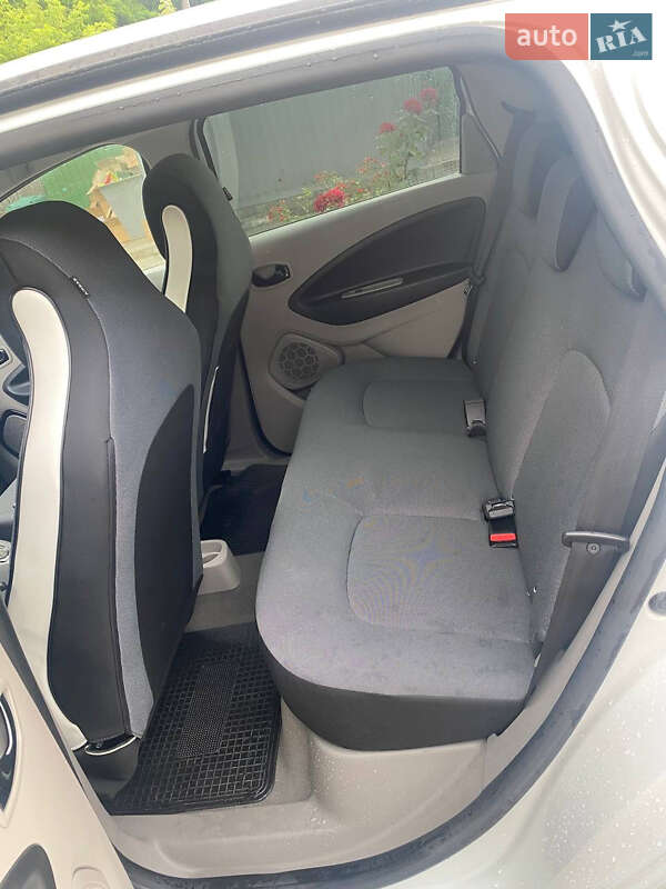 Хетчбек Renault Zoe 2016 в Миколаєві