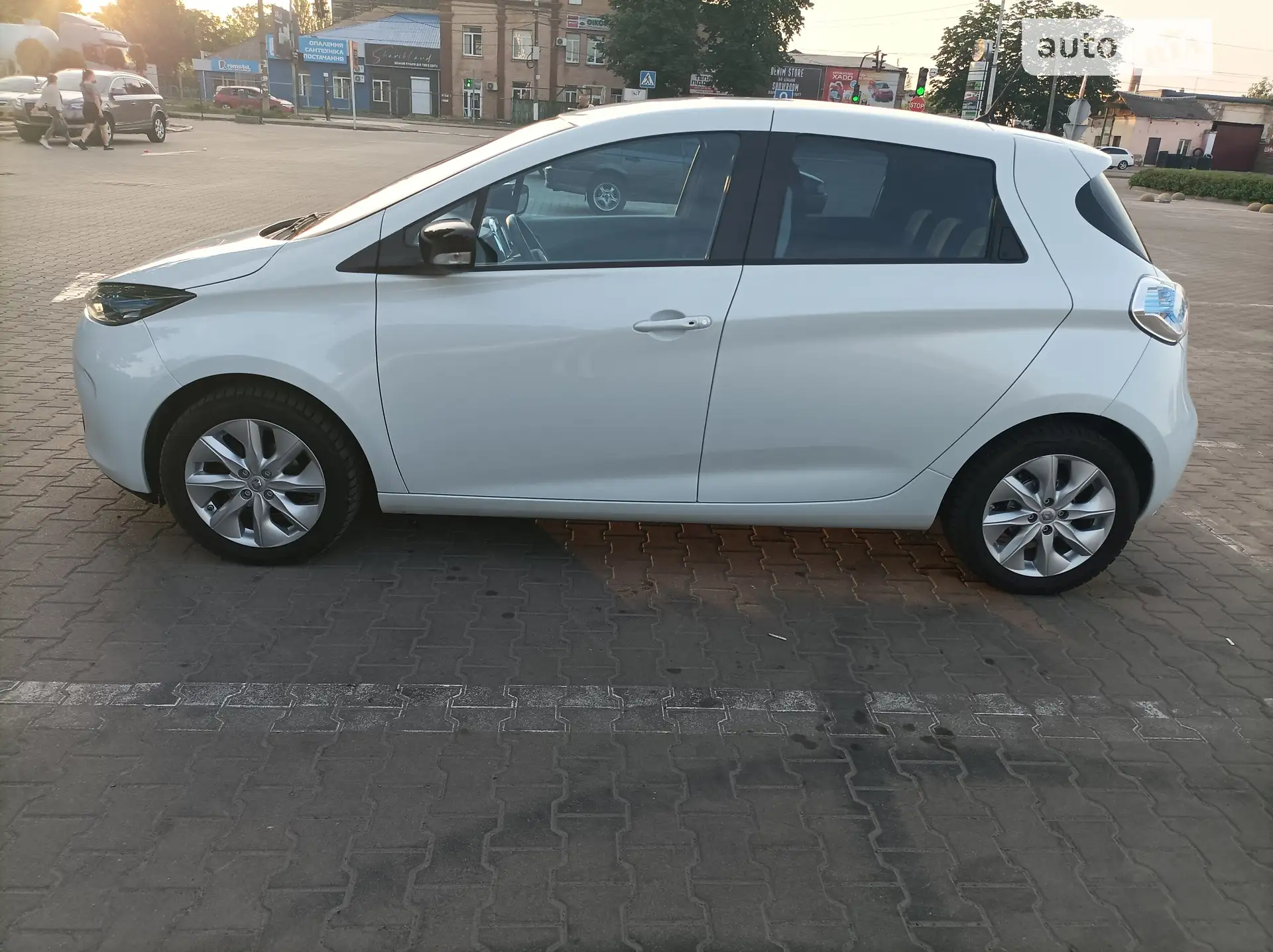 2016 Renault ZOE - мініатюра 3