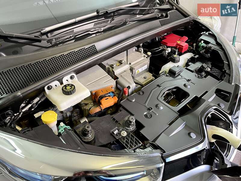 Хетчбек Renault Zoe 2015 в Львові