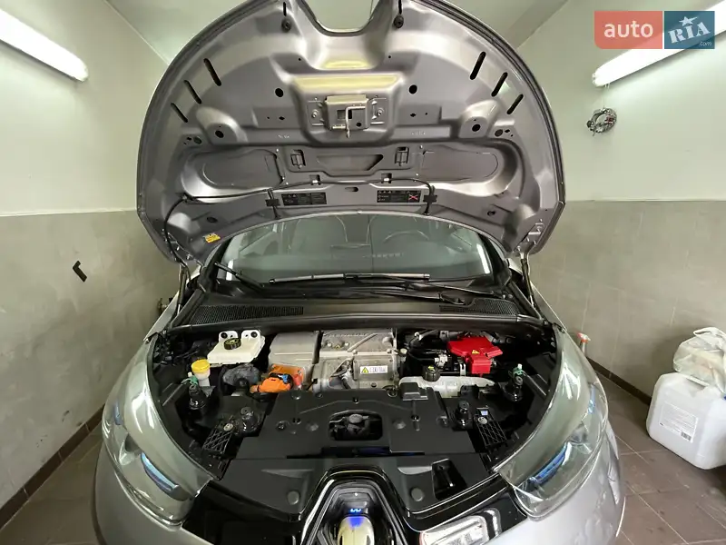 Renault Zoe 2015 VIN VF1AGVYA052494195 фото оголошення 30 з 119
