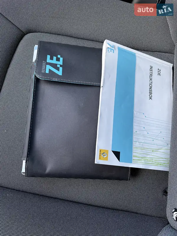 Хетчбек Renault Zoe 2015 в Львові документ